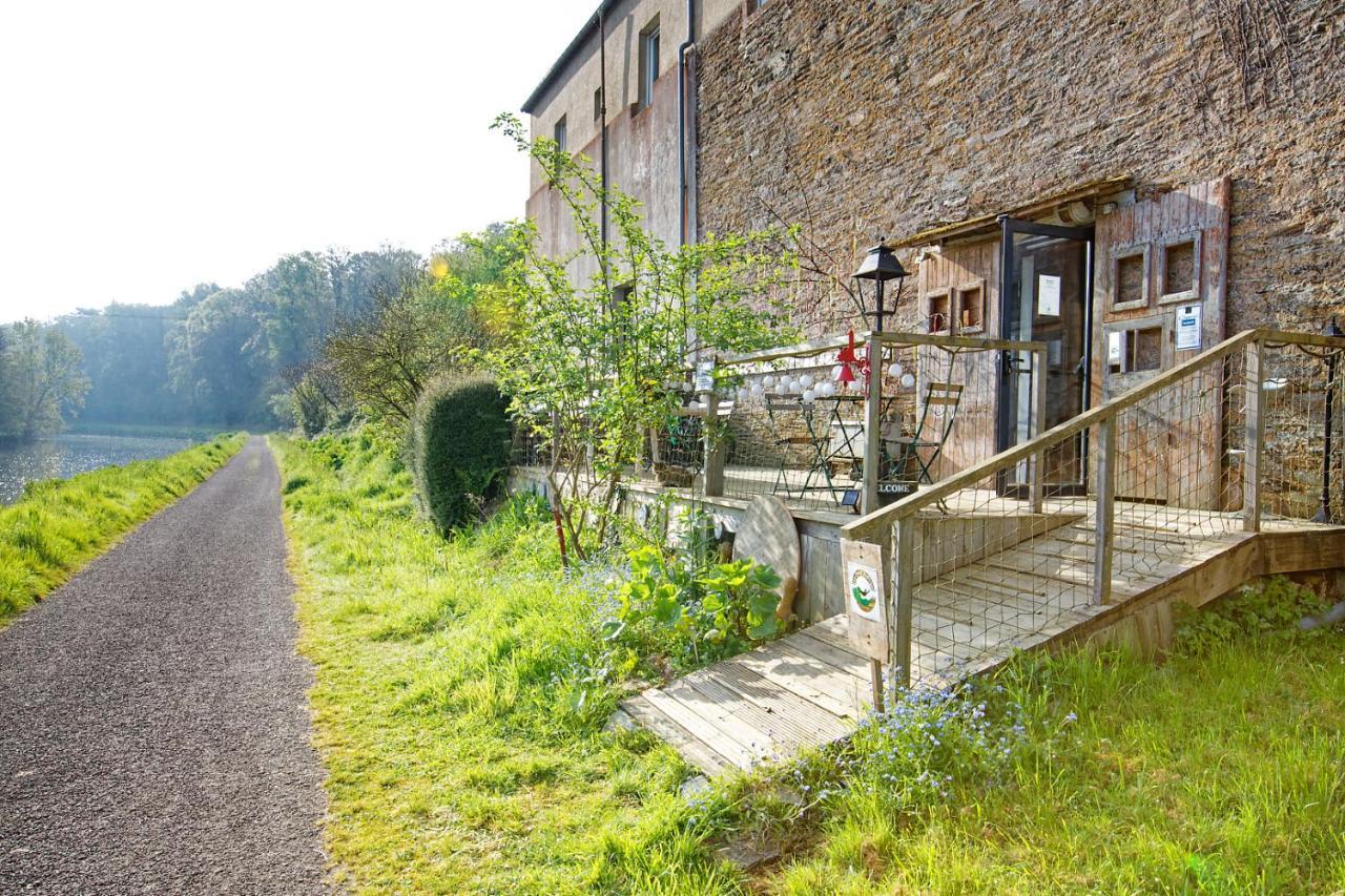 Bed and Breakfast Le Deck'Halage Malestroit Экстерьер фото